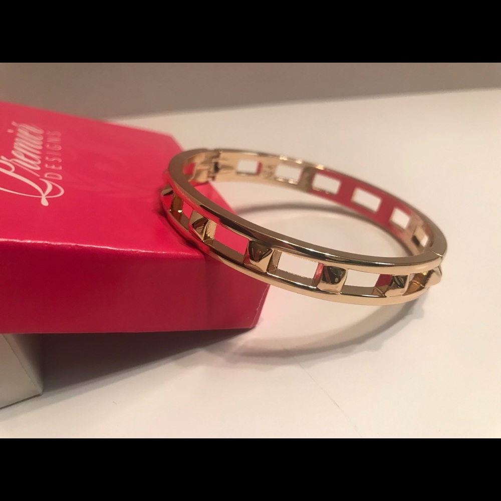 Braclets - Picture 3 of 8